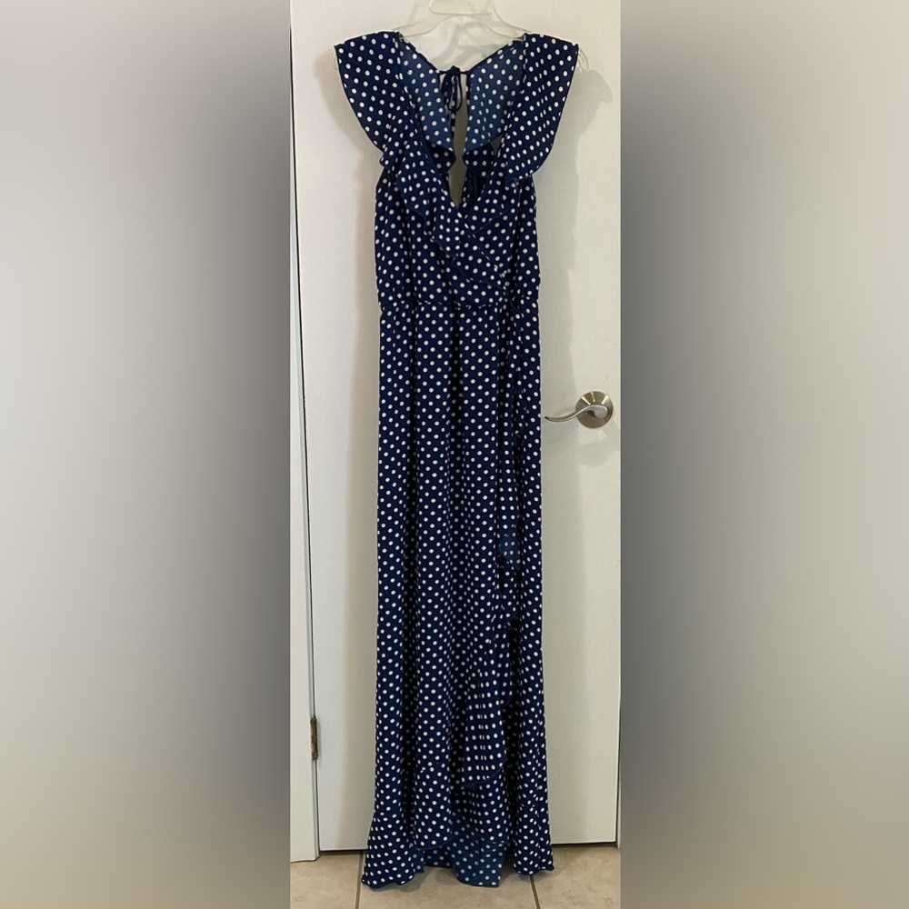 ✨Add on: Navy Blue Polka Dot V-Neck Dress (L)